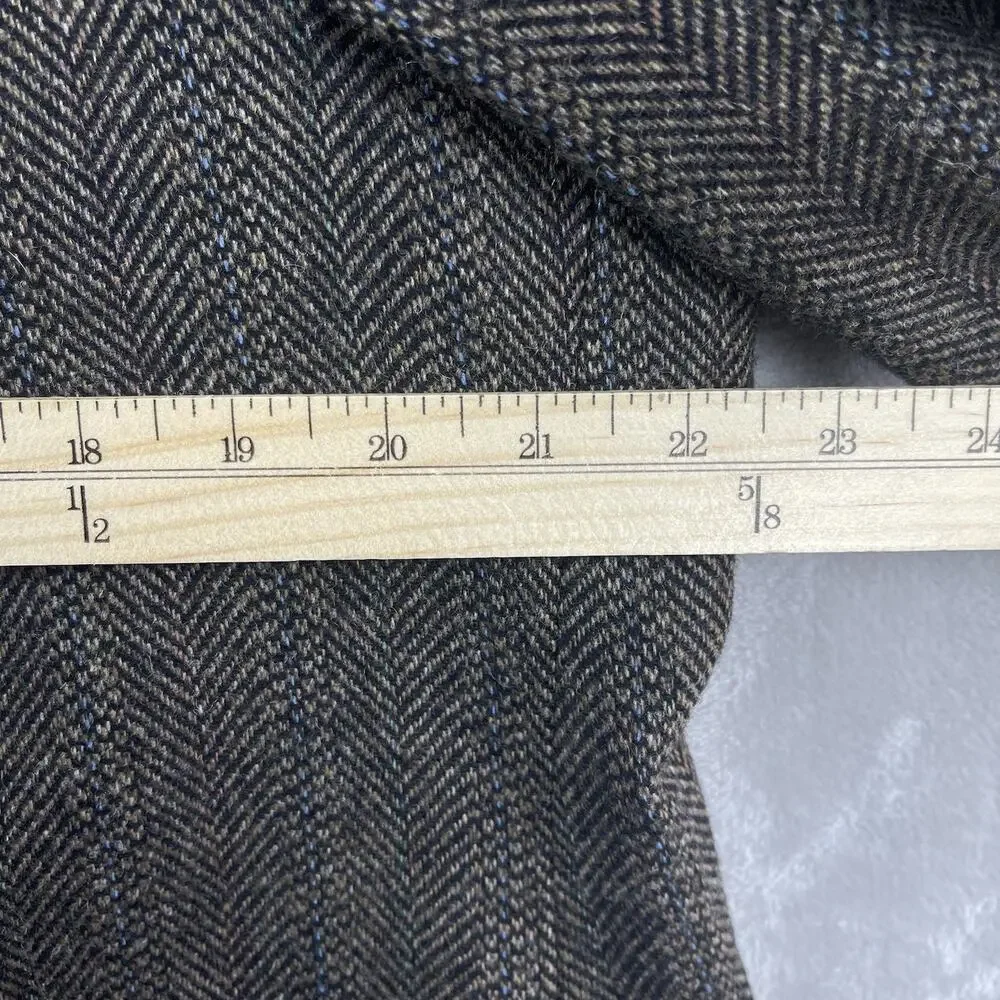 Vintage Cricketeer Lambs Wool Herringbone Blazer 44R Tweed USA Made Preppy